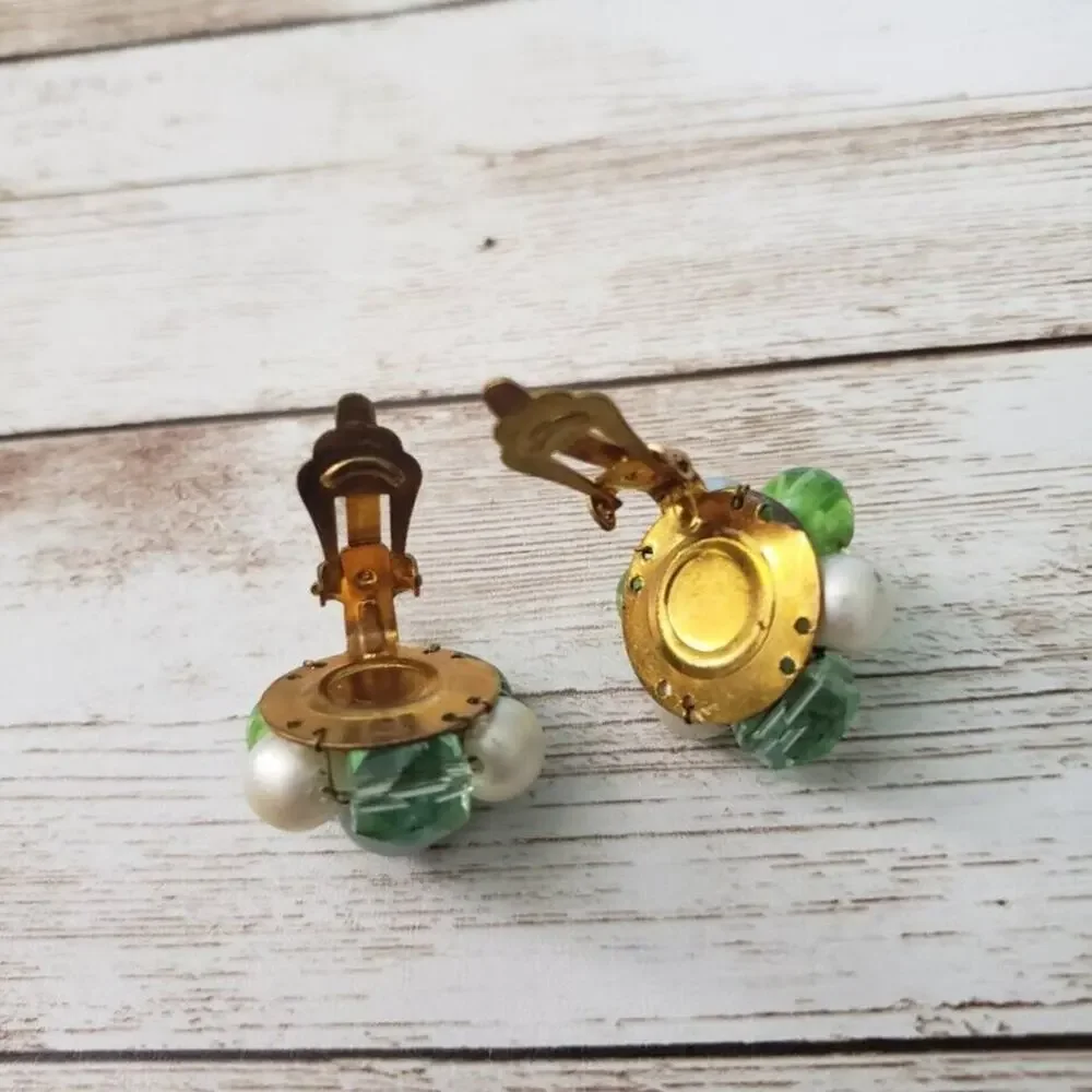 Vintage Clip On Earrings - Cluster in Different Shades of Green 7/8